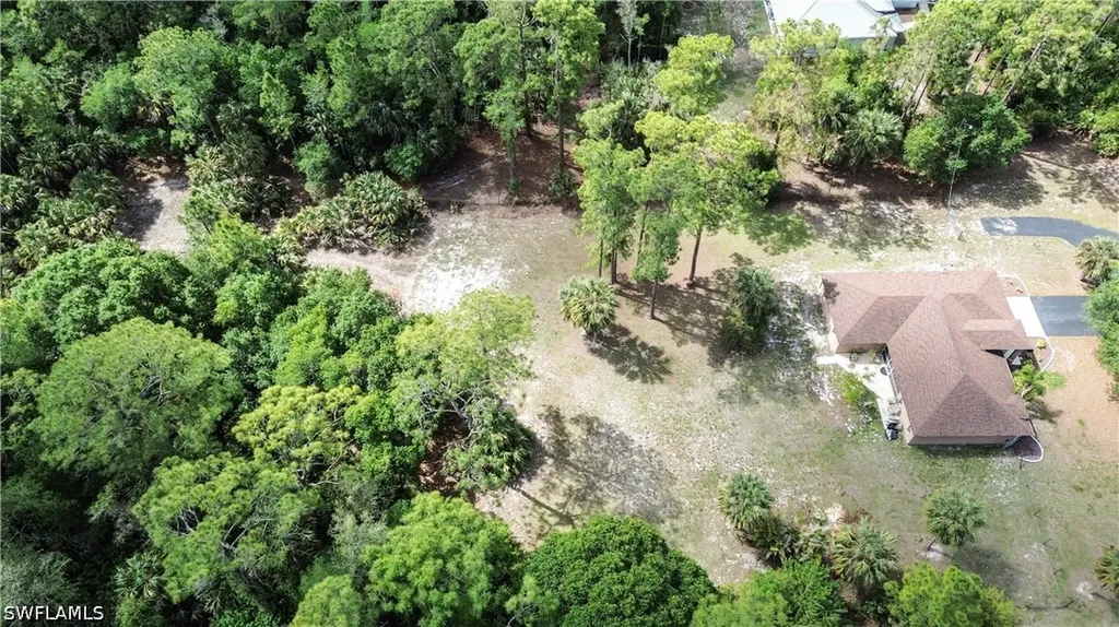 2910 2nd Street NE Naples FL 34120