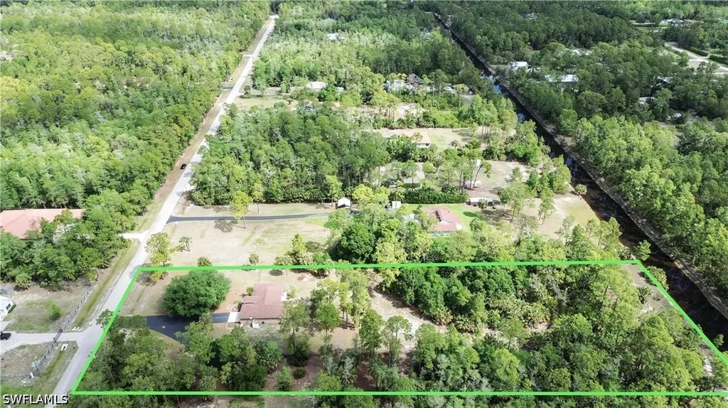 2910 2nd Street NE Naples FL 34120