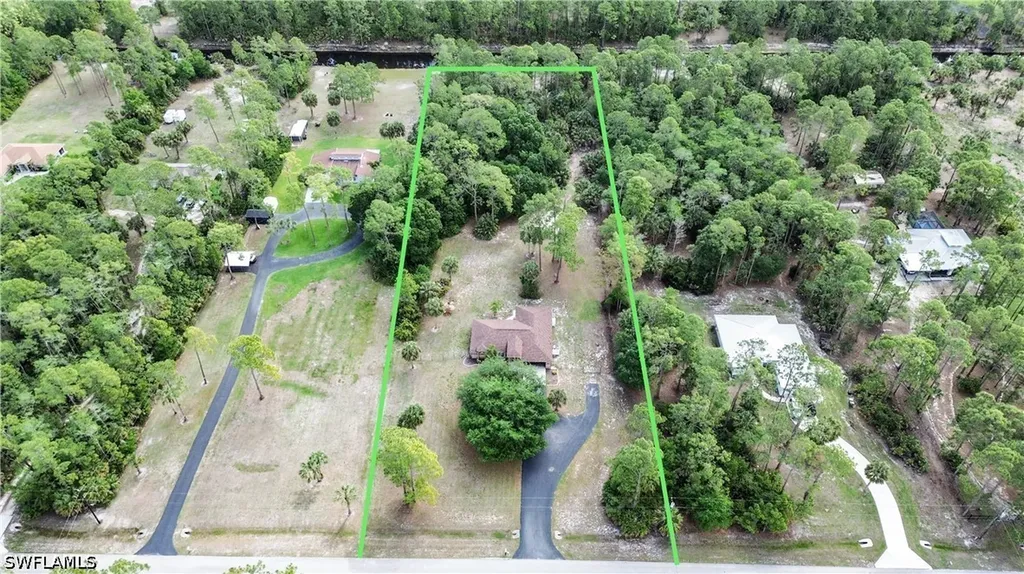 2910 2nd Street NE Naples FL 34120