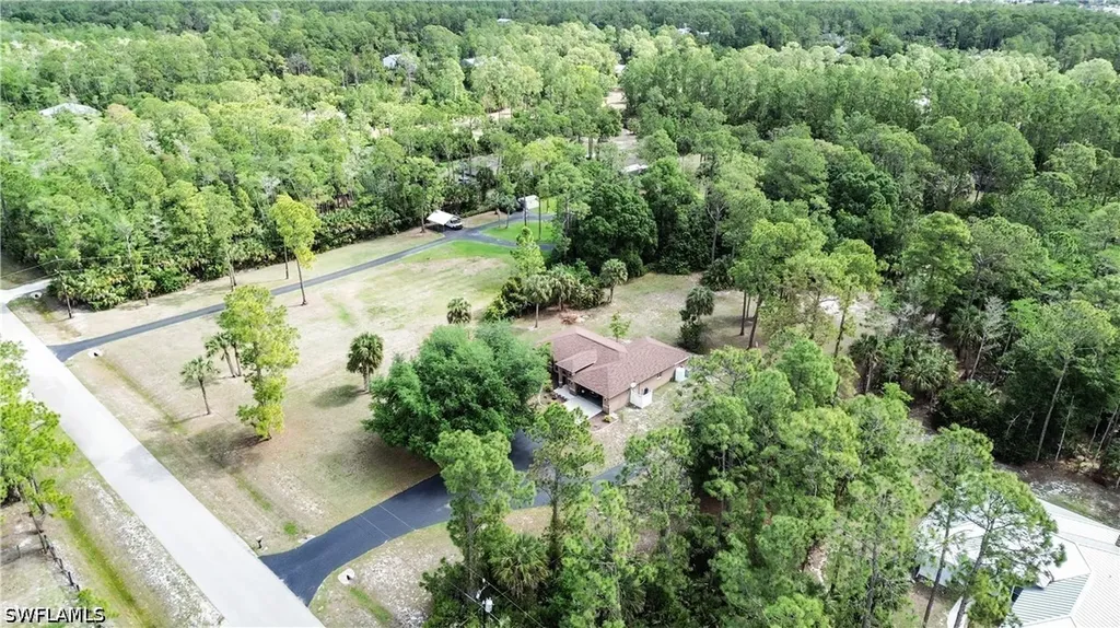 2910 2nd Street NE Naples FL 34120