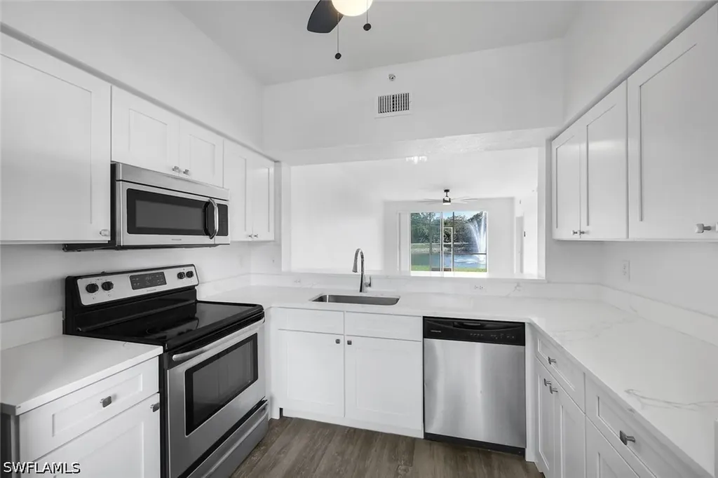 3250 Cypress Glen Way Naples FL 34109