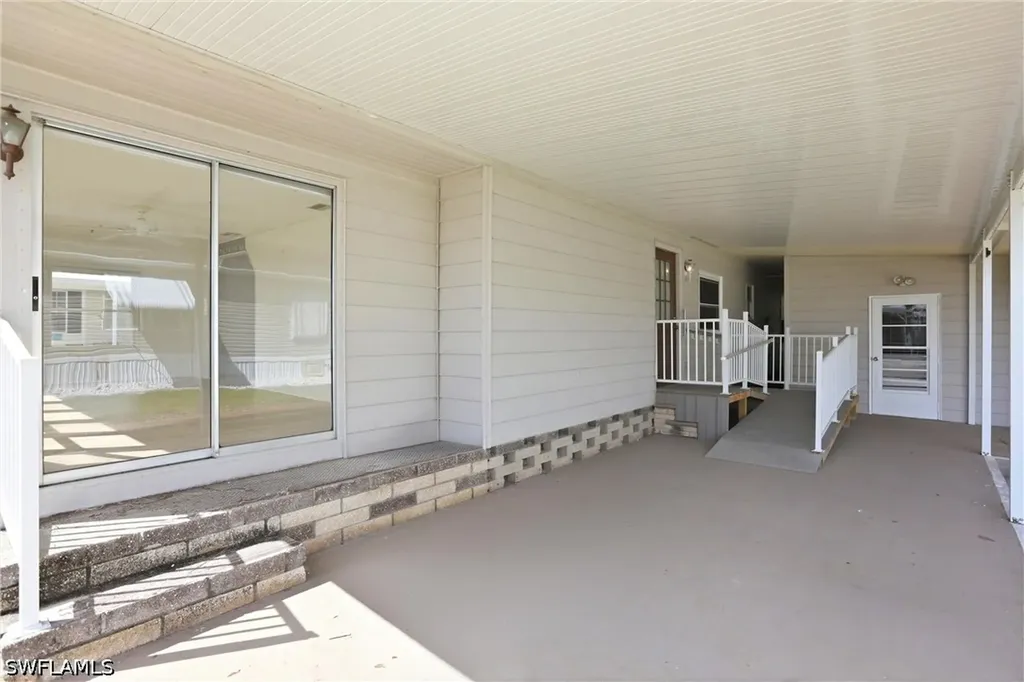 181 W Manatee Loop Punta Gorda FL 33950