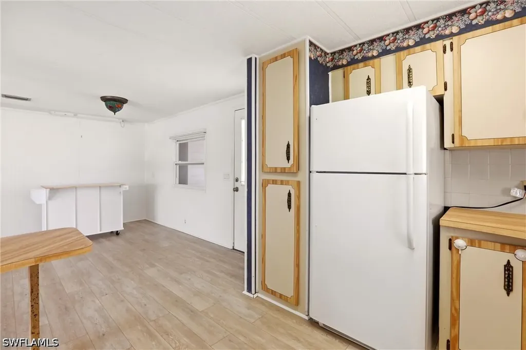 181 W Manatee Loop Punta Gorda FL 33950