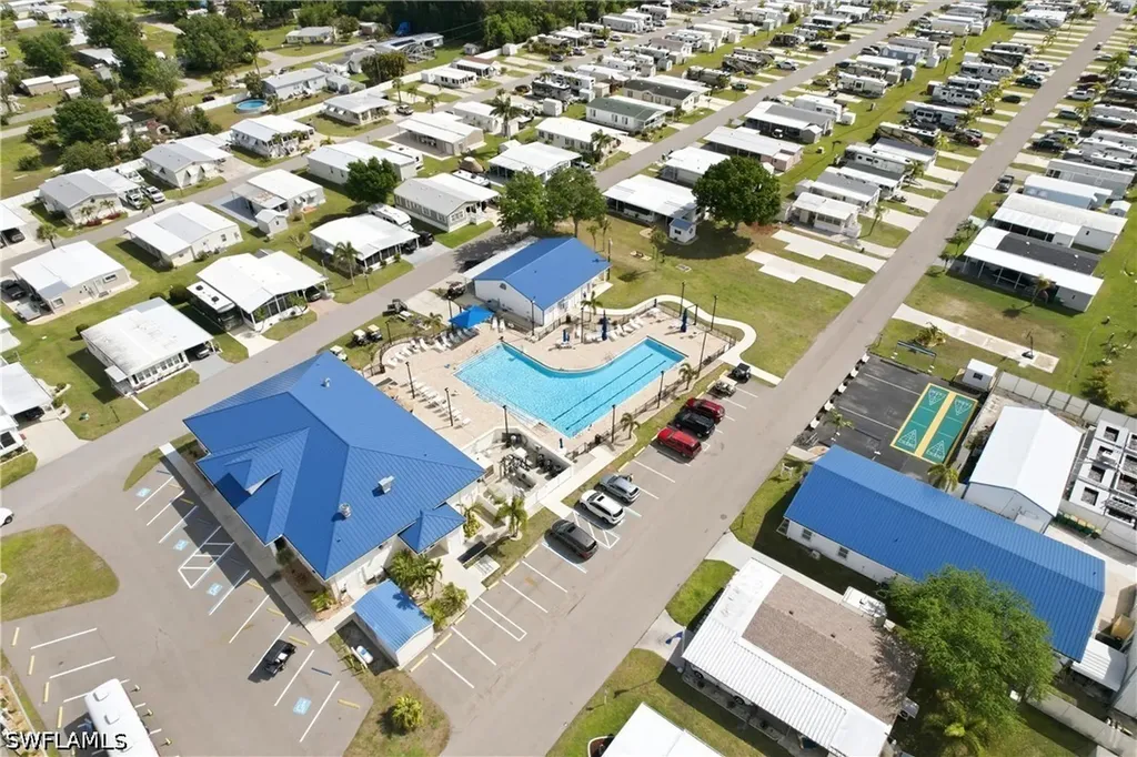 181 W Manatee Loop Punta Gorda FL 33950