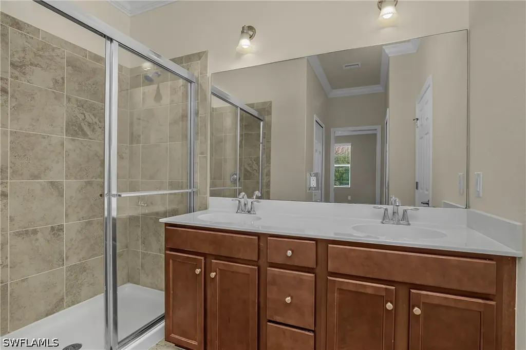 2754 Citrus Street Naples FL 34120