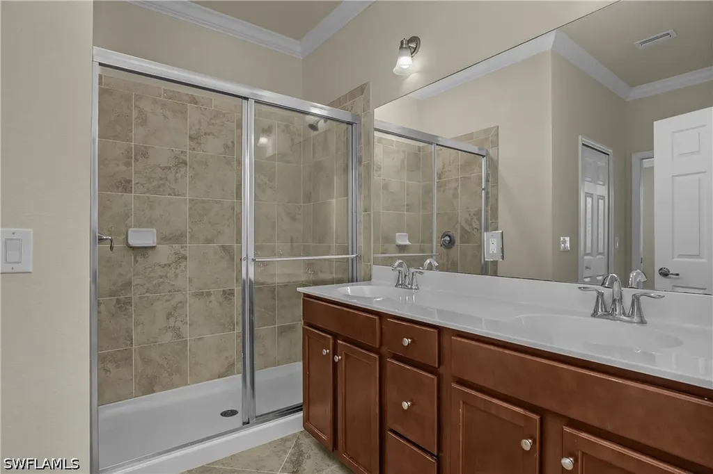 2754 Citrus Street Naples FL 34120