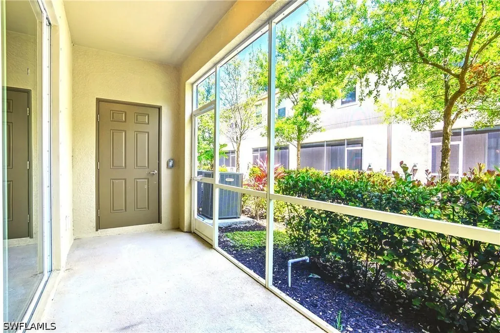 2754 Citrus Street Naples FL 34120
