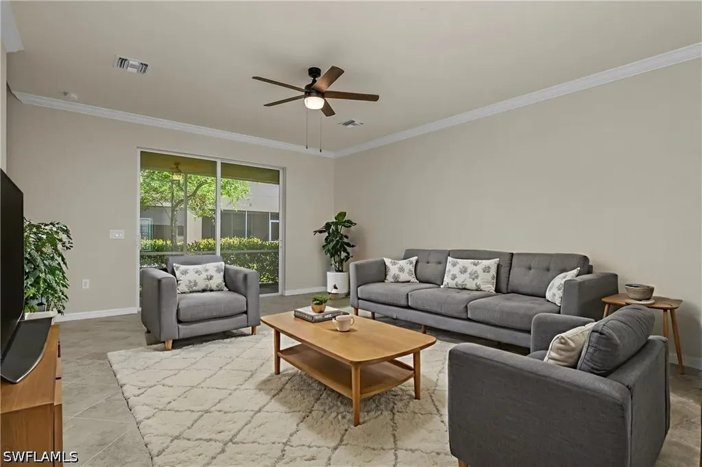 2754 Citrus Street Naples FL 34120
