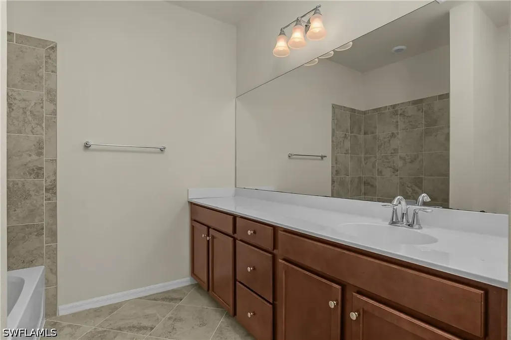 2754 Citrus Street Naples FL 34120