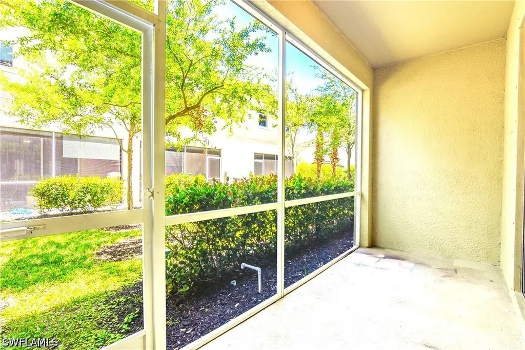 2754 Citrus Street Naples FL 34120