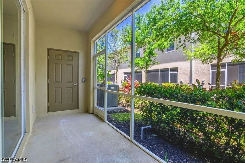 2754 Citrus Street Naples FL 34120