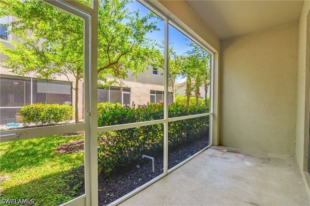 2754 Citrus Street Naples FL 34120