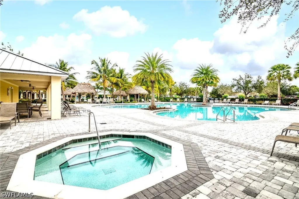 2754 Citrus Street Naples FL 34120