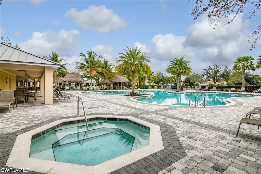 2754 Citrus Street Naples FL 34120