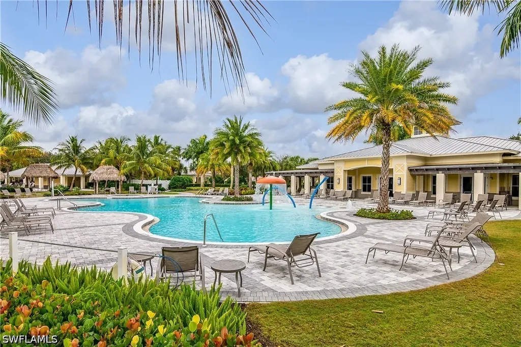 2754 Citrus Street Naples FL 34120