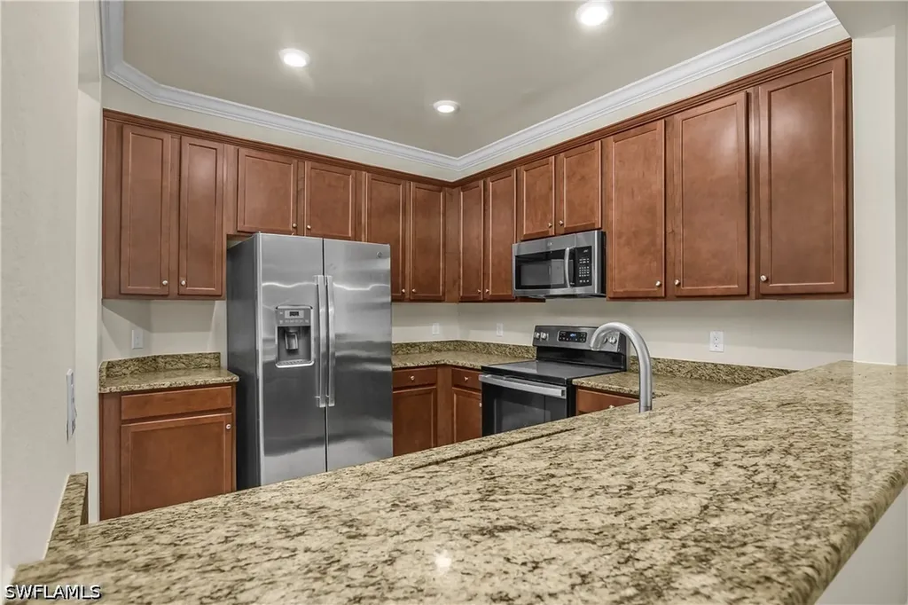 2754 Citrus Street Naples FL 34120
