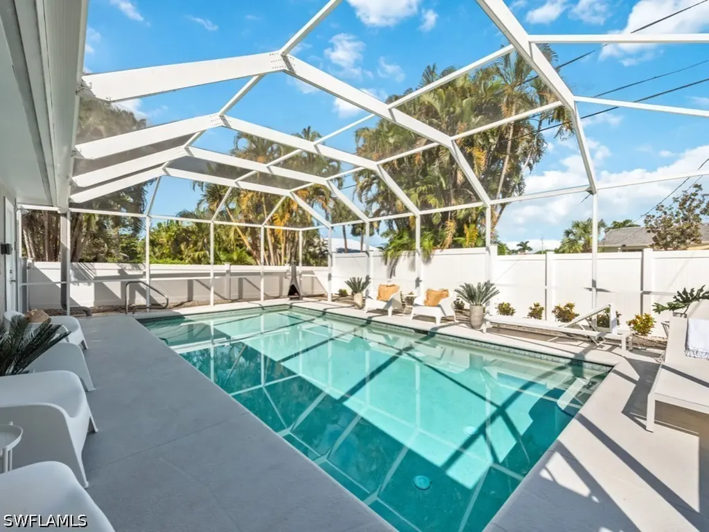 601 97th Avenue N Naples FL 34108