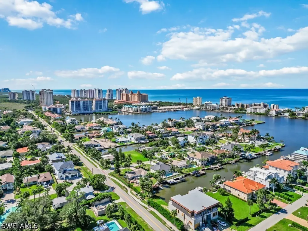 601 97th Avenue N Naples FL 34108