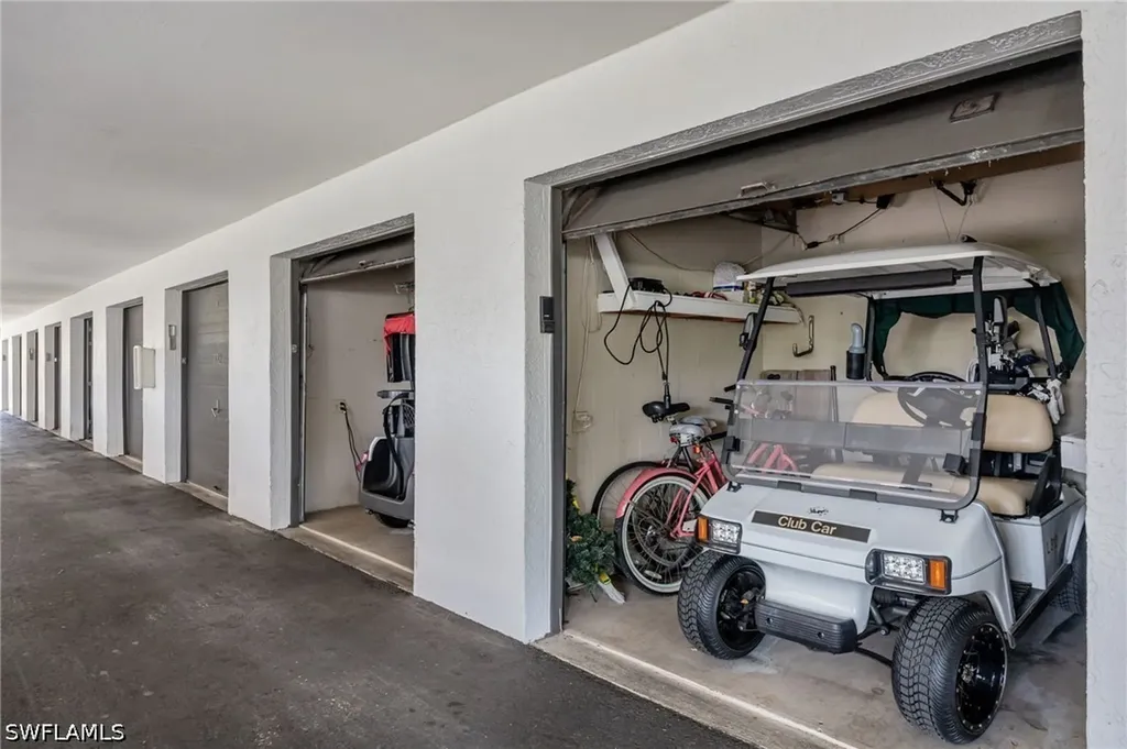 312 Bears Paw Trail Naples FL 34105