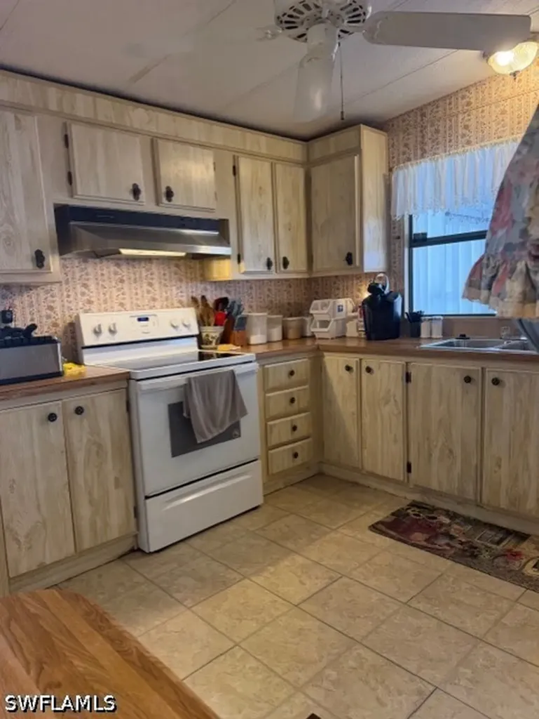 210 Pine Key Lane Naples FL 34114