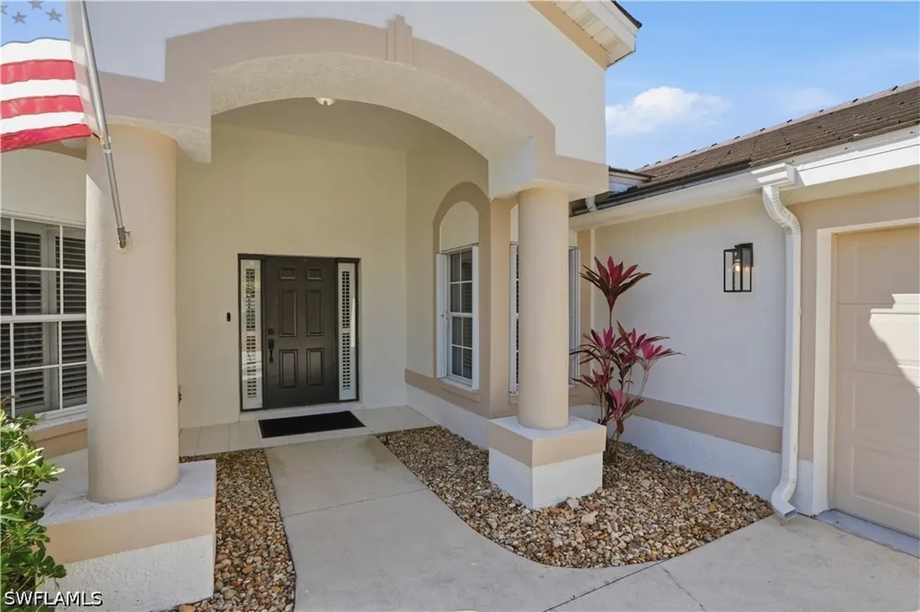 4356 Mistlethrush Lane Naples FL 34119