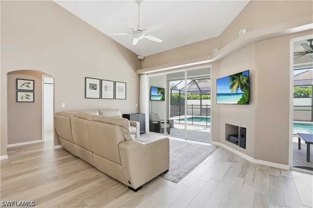 4356 Mistlethrush Lane Naples FL 34119