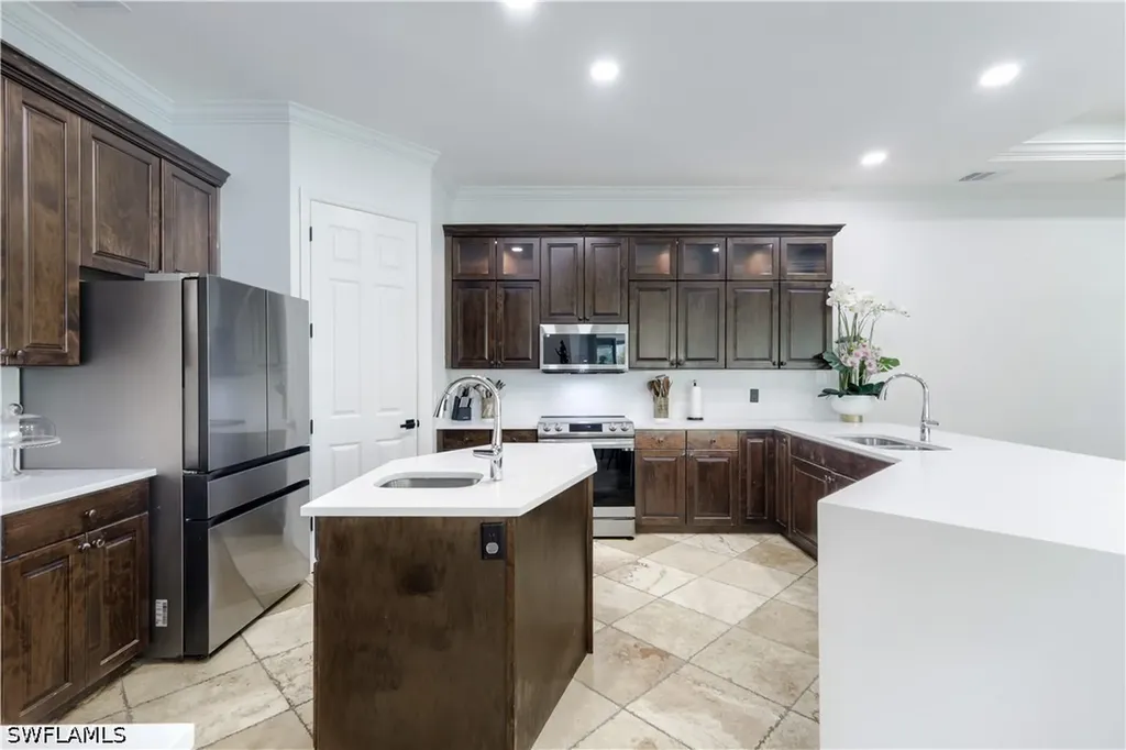 3223 4th Avenue NE Naples FL 34120