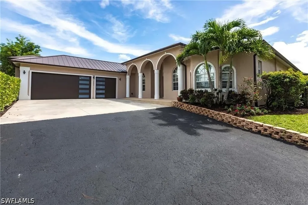 3223 4th Avenue NE Naples FL 34120