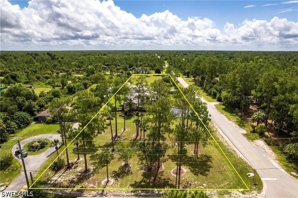 3223 4th Avenue NE Naples FL 34120