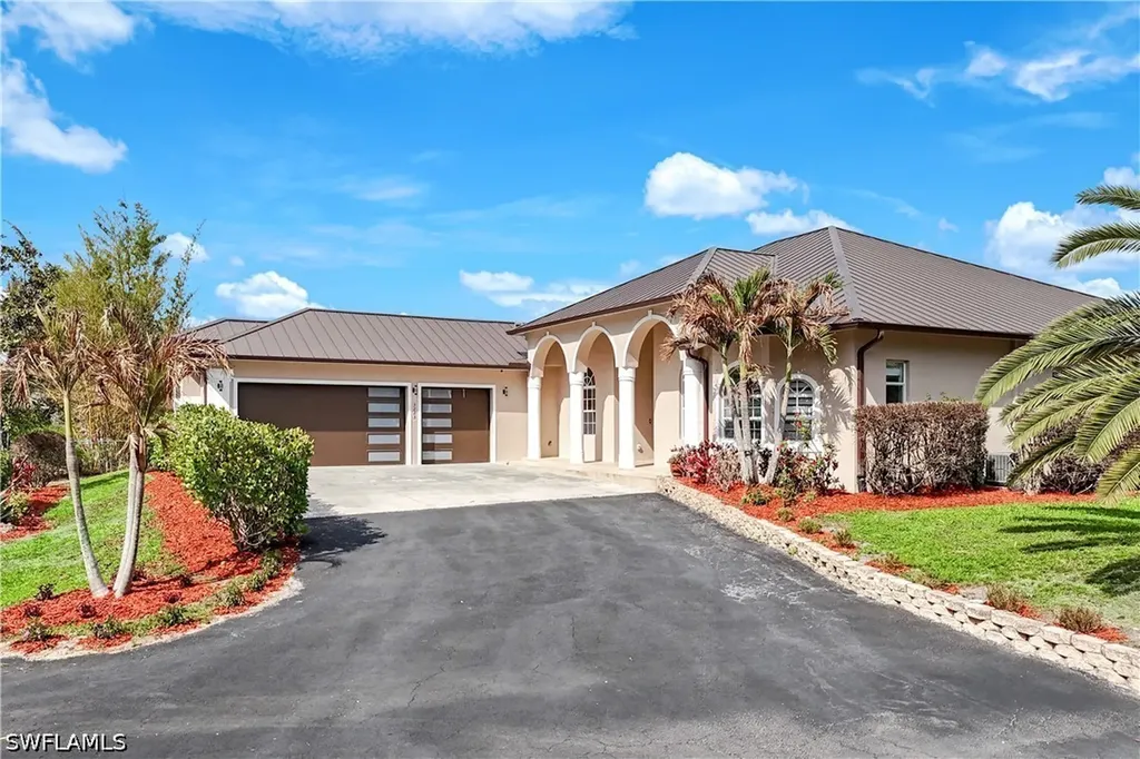 3223 4th Avenue NE Naples FL 34120