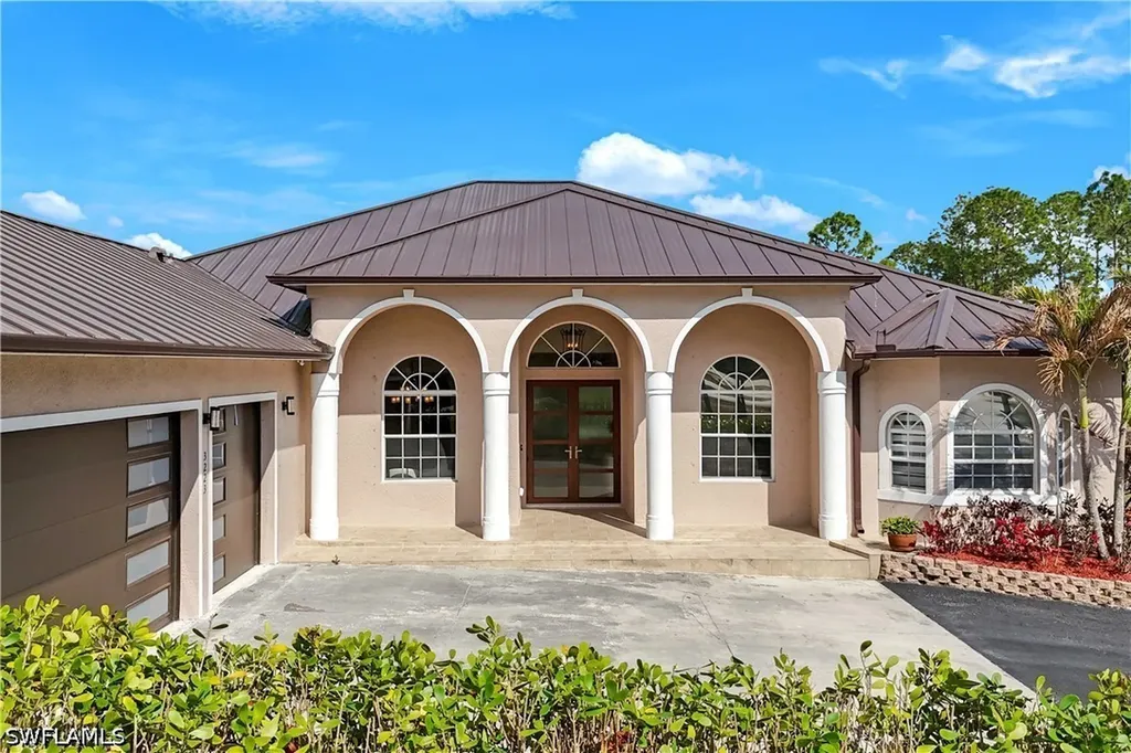 3223 4th Avenue NE Naples FL 34120