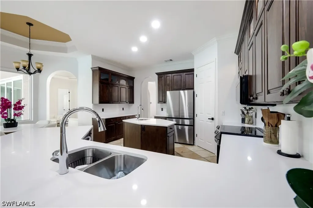 3223 4th Avenue NE Naples FL 34120