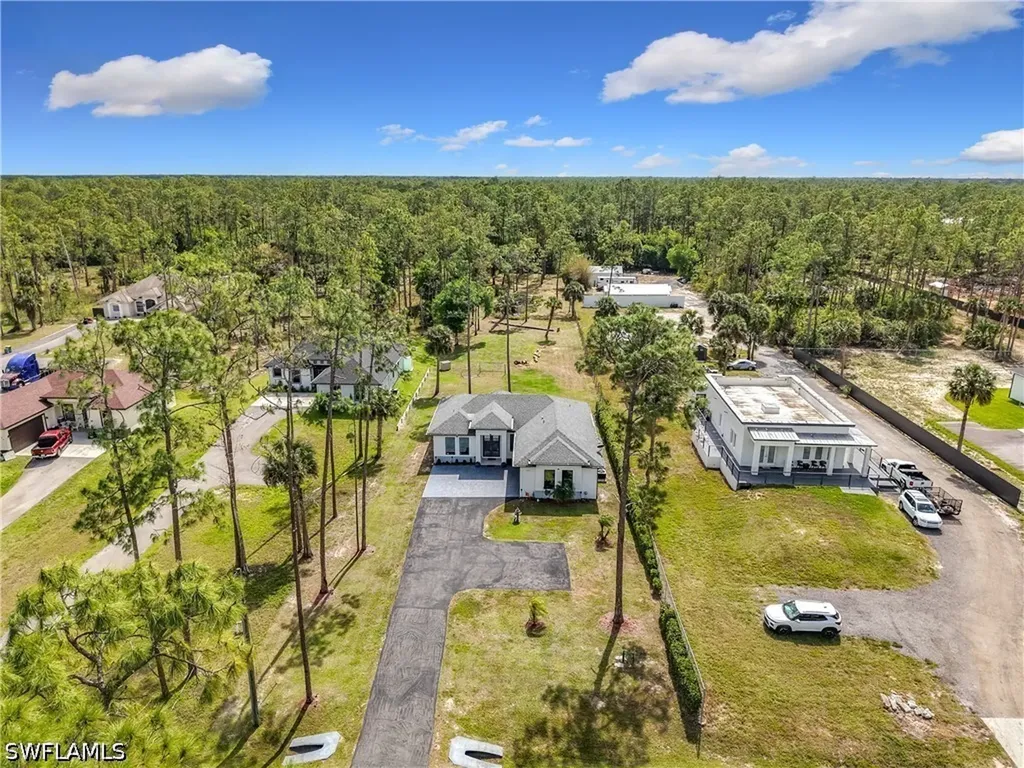 4160 10th Avenue NE Naples FL 34120