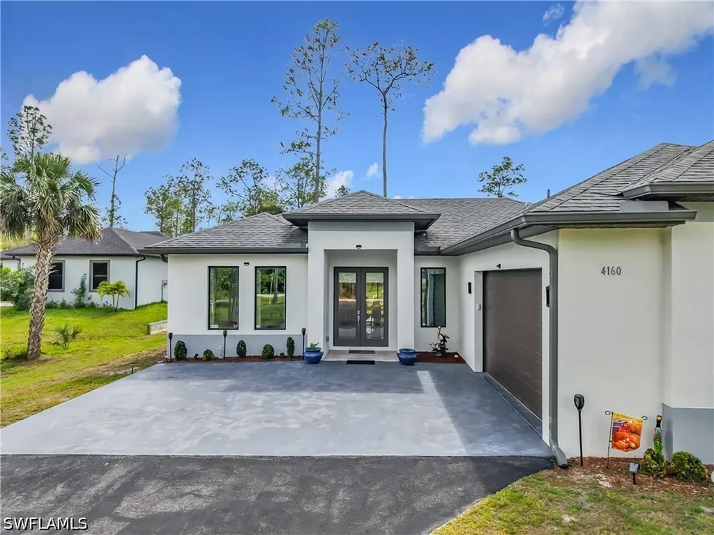 4160 10th Avenue NE Naples FL 34120