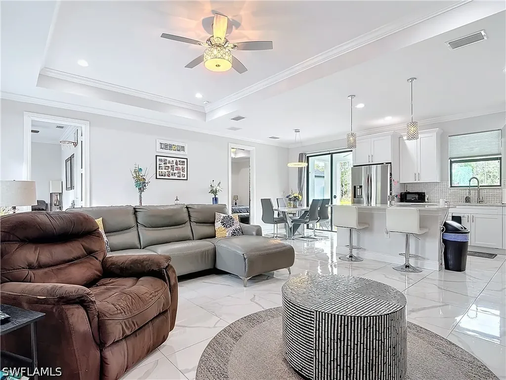 4160 10th Avenue NE Naples FL 34120