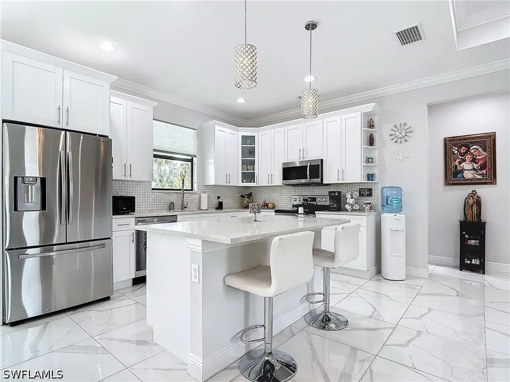 4160 10th Avenue NE Naples FL 34120