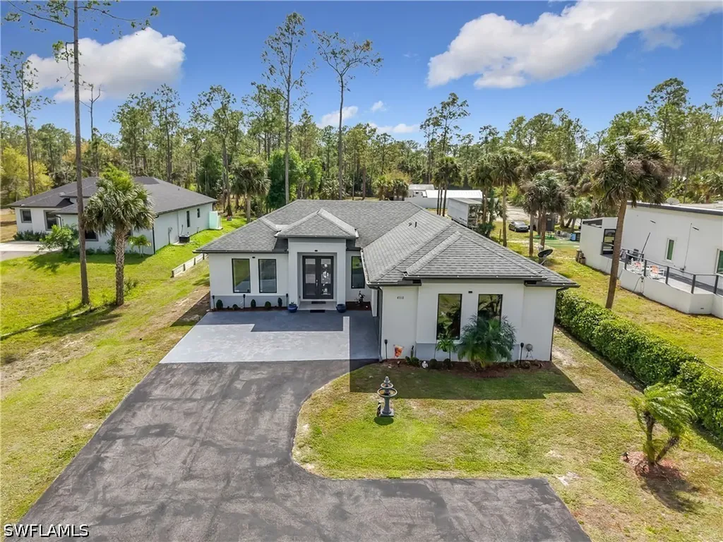 4160 10th Avenue NE Naples FL 34120