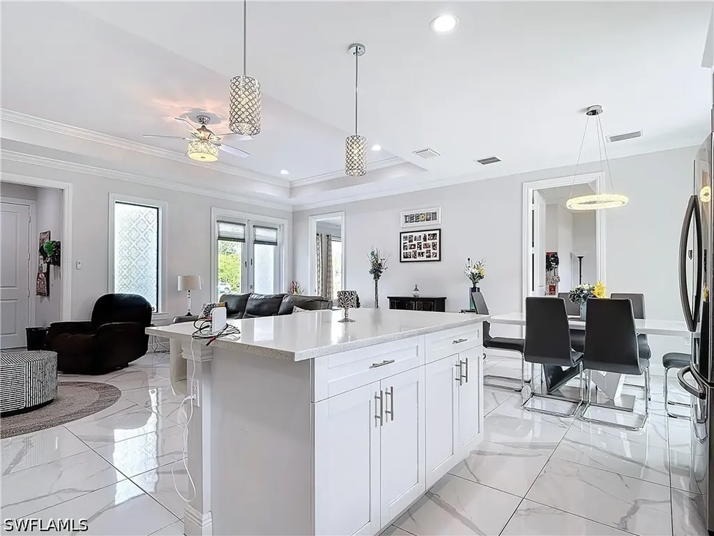 4160 10th Avenue NE Naples FL 34120