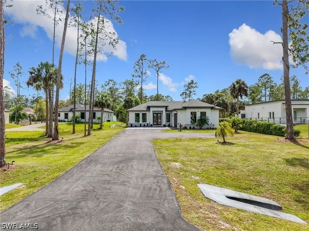 4160 10th Avenue NE Naples FL 34120