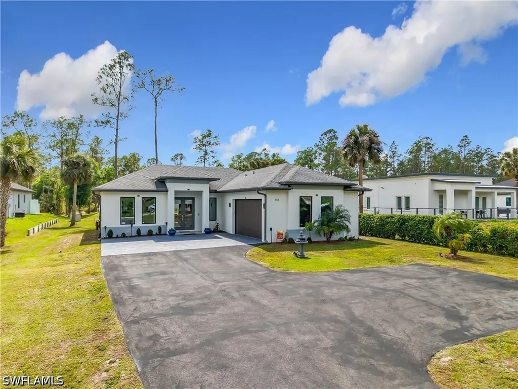 4160 10th Avenue NE Naples FL 34120