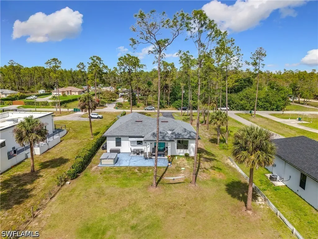 4160 10th Avenue NE Naples FL 34120