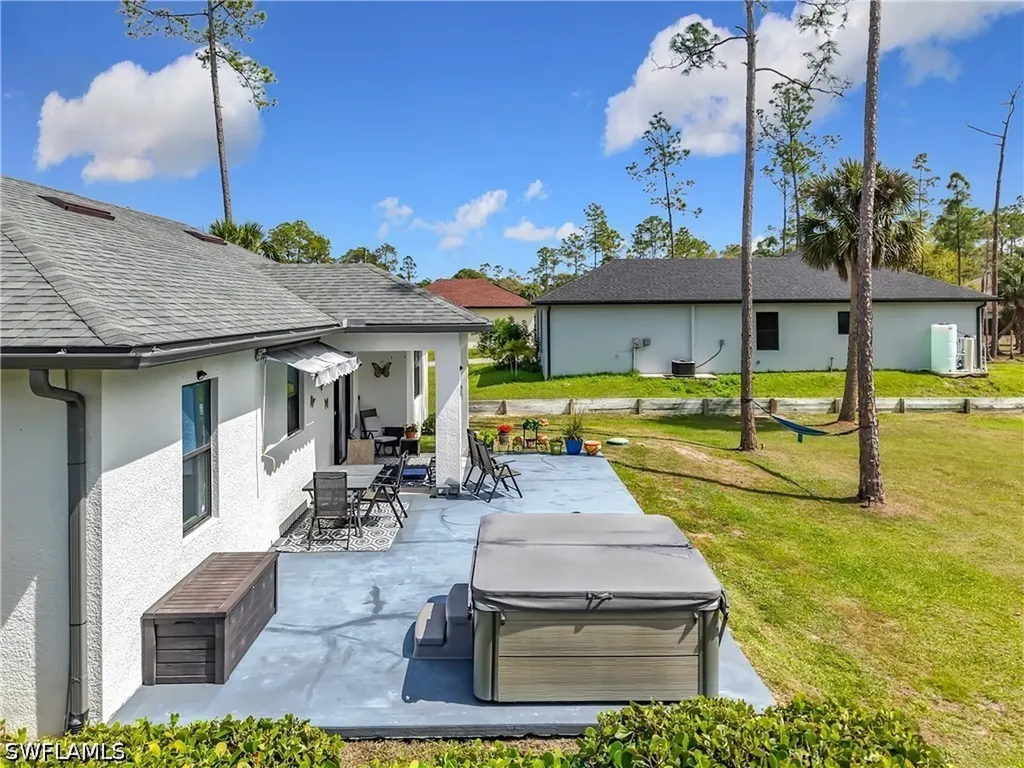 4160 10th Avenue NE Naples FL 34120