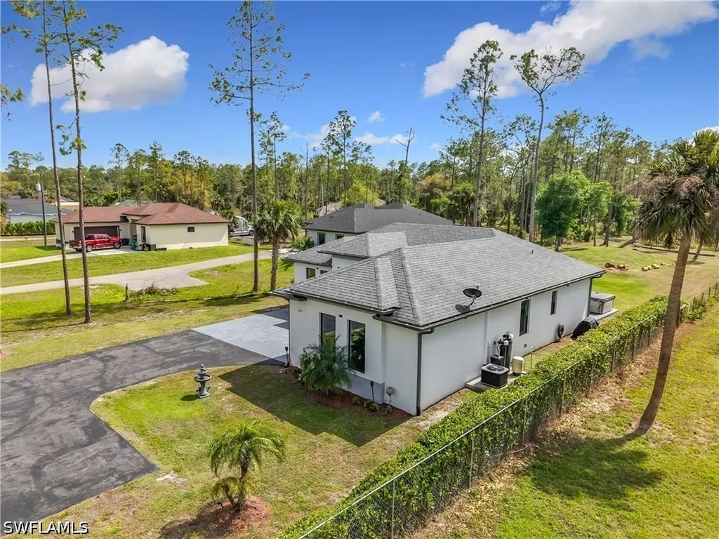 4160 10th Avenue NE Naples FL 34120