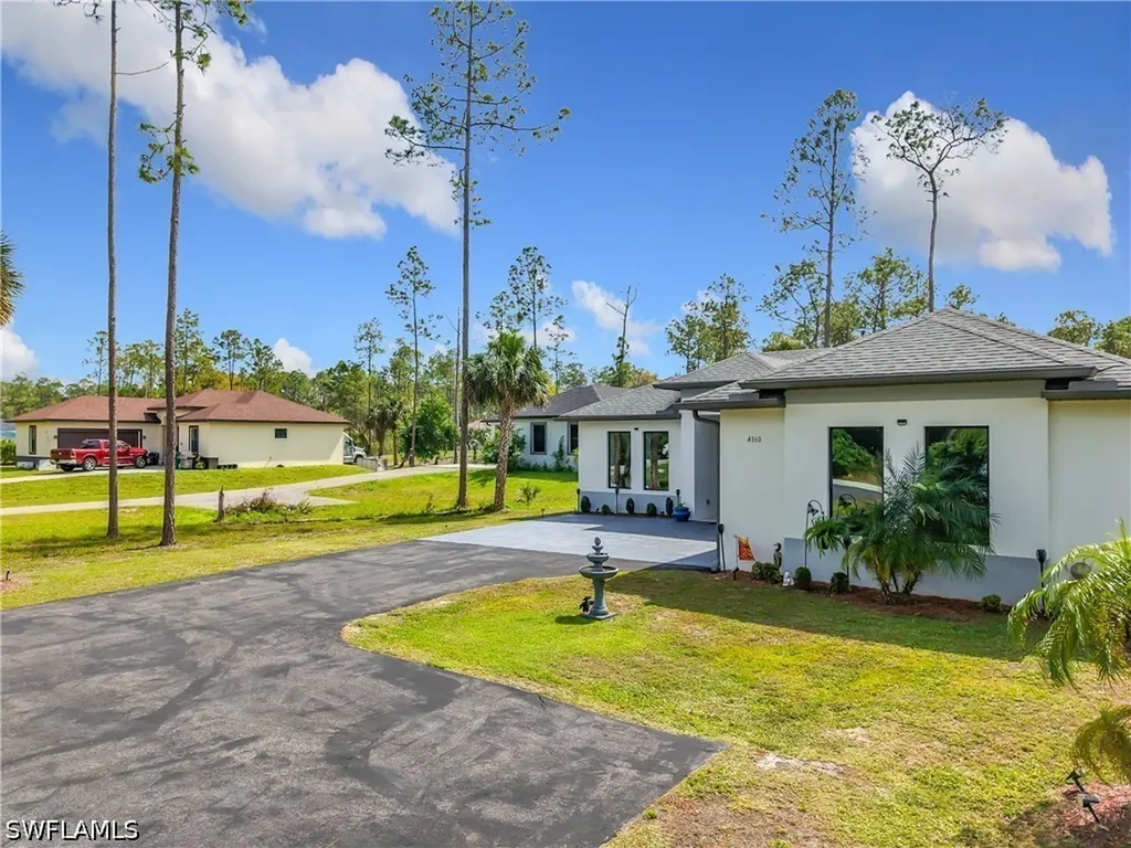 4160 10th Avenue NE Naples FL 34120