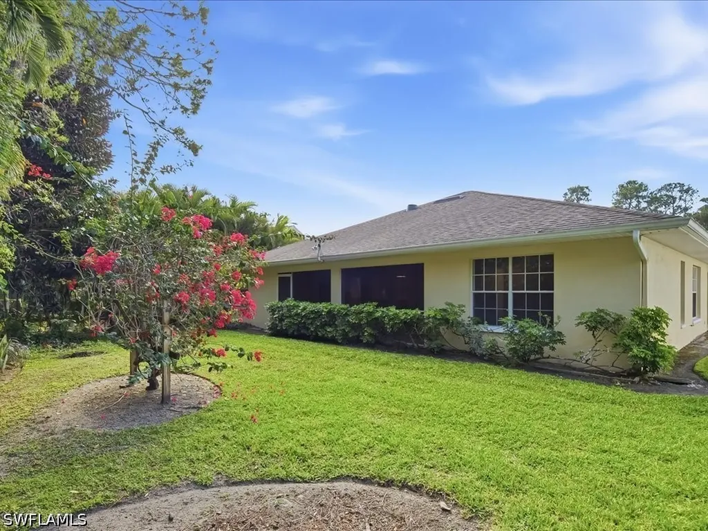 2305 Piccadilly Circus Naples FL 34112