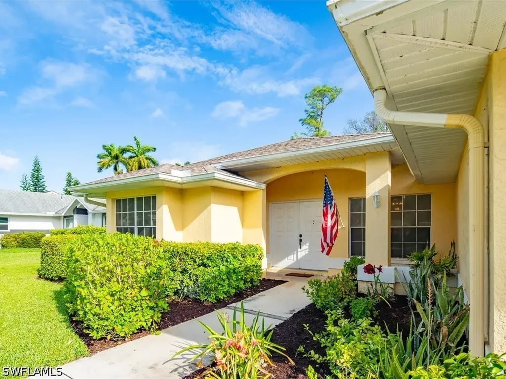 2305 Piccadilly Circus Naples FL 34112