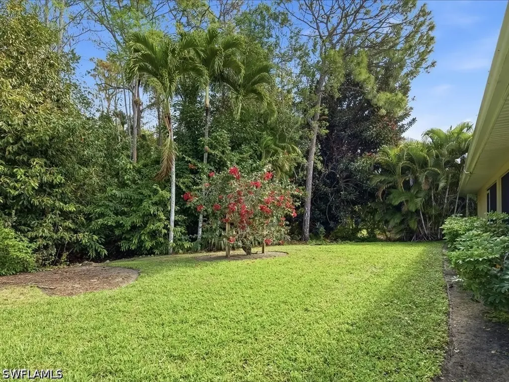 2305 Piccadilly Circus Naples FL 34112