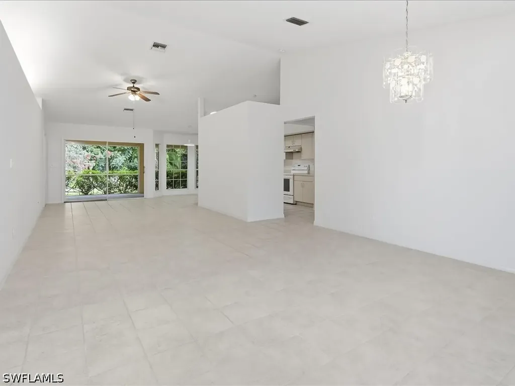 2305 Piccadilly Circus Naples FL 34112