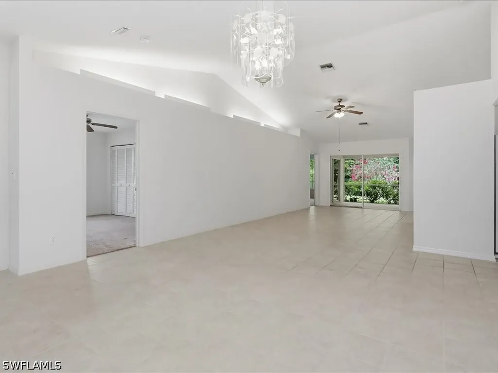 2305 Piccadilly Circus Naples FL 34112