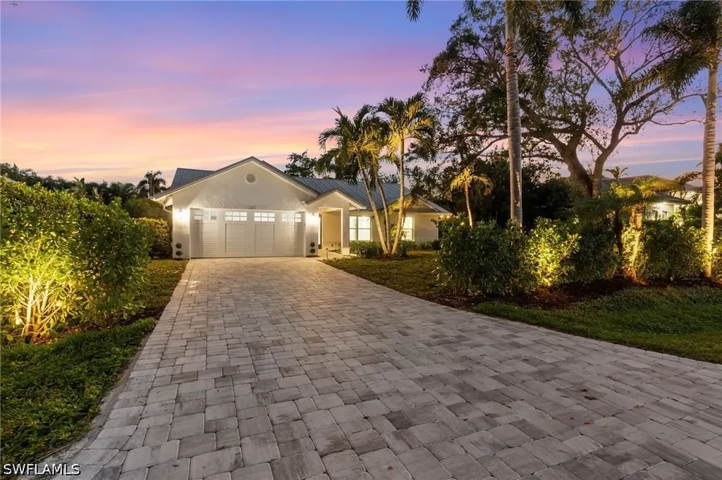 1200 Cypress Woods Drive Naples FL 34103